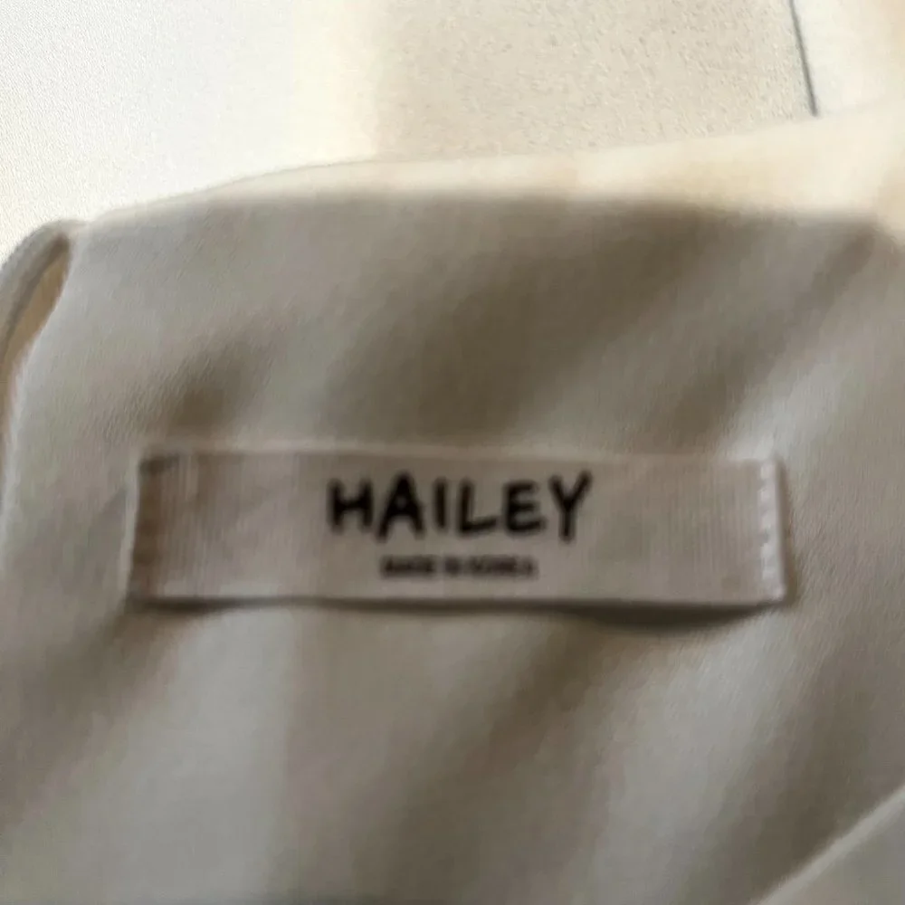 HAILEY Multi Layer Pleated Ruffle Long Sleeve White Crepe Chandelier Dress EUC M - Picture 10 of 10